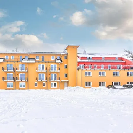 Traumblick Otel 3*