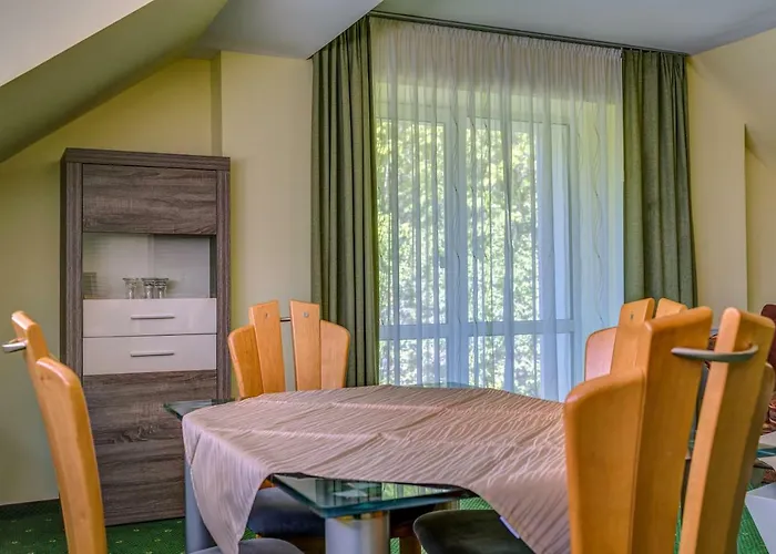 ホテル Traumblick